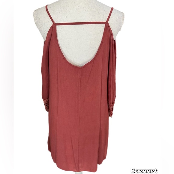 Charlotte Russe Womans Blouse Size S Cold Shoulder Mauve Color Lined - Picture 4 of 5